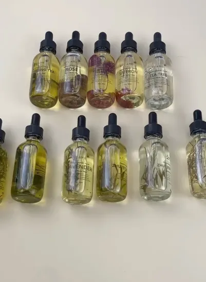 Factory Sales Natural Organic Plant Extract Cleaning Smooth Balance Face Essential Oil